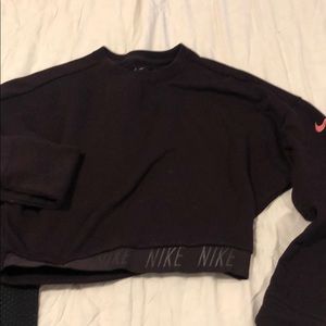 Nike pull over cropped and Zella leggings